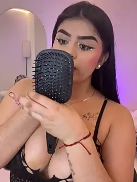 Snapshot of Kariina__69 chatting on 10-08-25, 03:41 Kariina 69 online show from 10-08-25, 03:41