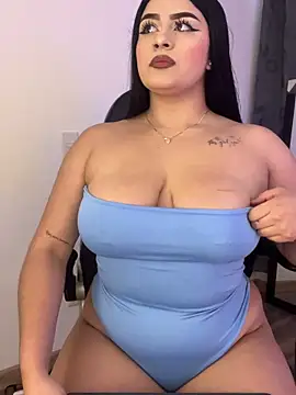 Snapshot of Kariina__69 chatting on 06-17-26, 03:22 Kariina 69 online show from 06-17-26, 03:22