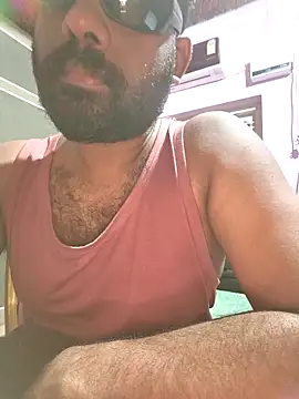 UrbanUtopia online show from 11-27-25, 05:02