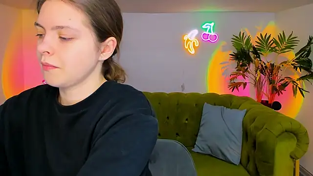 Snapshot of marshmallowee chatting on 11-27-25, 01:11 marshmallowee online show from 11-27-25, 01:11