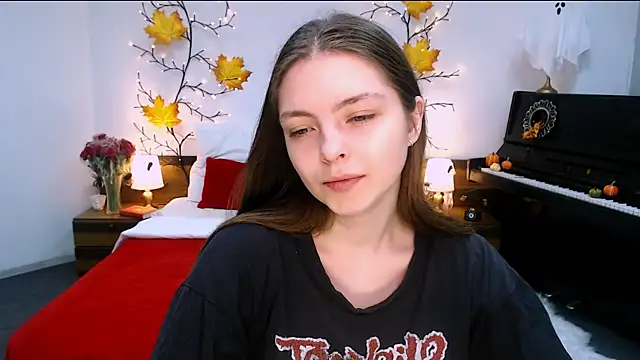 Snapshot of marshmallowee chatting on 11-03-25, 01:15 marshmallowee online show from 11-03-25, 01:15