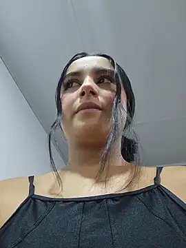 Rosa Warreen  online show from 10-16-25, 12:46