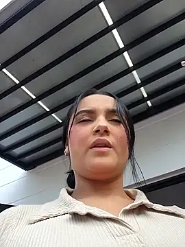 Rosa Warreen  online show from 09-09-25, 01:09