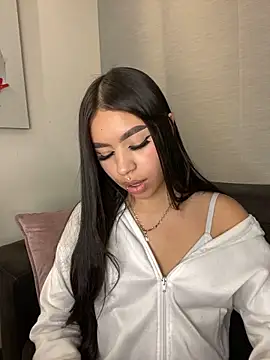 Cristina pinkk online show from 11-04-25, 02:37