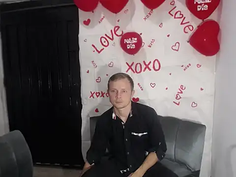 Snapshot of hot_mann11 chatting on 02-14-26, 10:43 hot mann11 online show from 02-14-26, 10:43