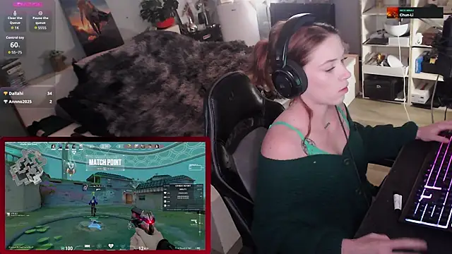 Horny Makima online show from 09-18-25, 11:35