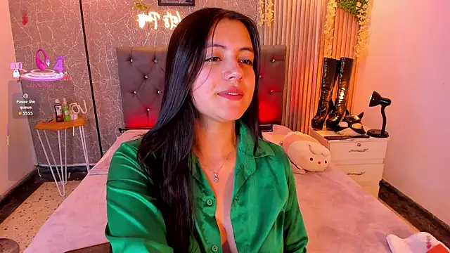 Snapshot of mialeia01 chatting on 01-17-26, 08:34 mialeia01 online show from 01-17-26, 08:34