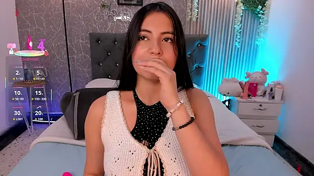 Snapshot of mialeia01 chatting on 03-07-26, 07:52 mialeia01 online show from 03-07-26, 07:52