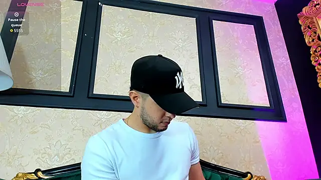 Snapshot of GrantBlake chatting on 02-13-26, 05:51 GrantBlake online show from 02-13-26, 05:51