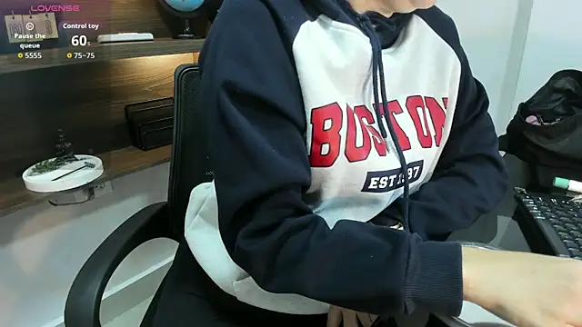 AlissaJoness online show from 04-12-26, 11:46