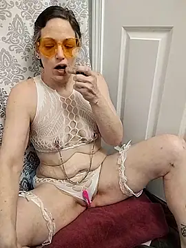 Snapshot of sexiebabi chatting on 03-23-26, 02:28 sexiebabi online show from 03-23-26, 02:28
