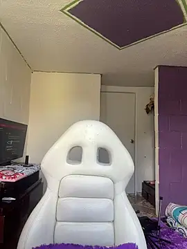 Baby  Otaku online show from 09-19-25, 06:56