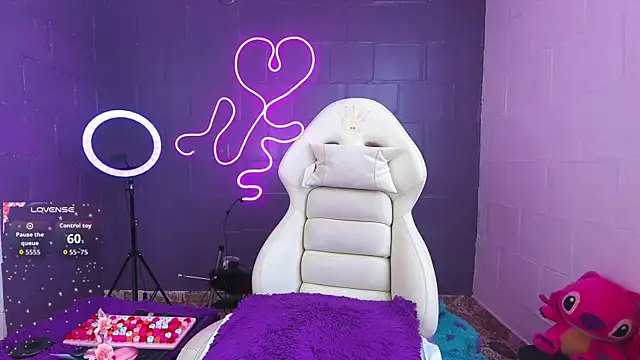 Baby  Otaku online show from 09-18-25, 05:27