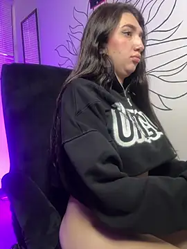 Mia  Gray online show from 04-16-26, 09:39