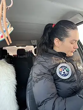 MeekyRich online show from 11-28-25, 04:01