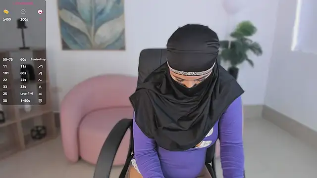 kylie soraya online show from 09-30-25, 04:24