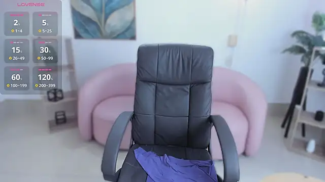 kylie soraya online show from 11-25-25, 05:24