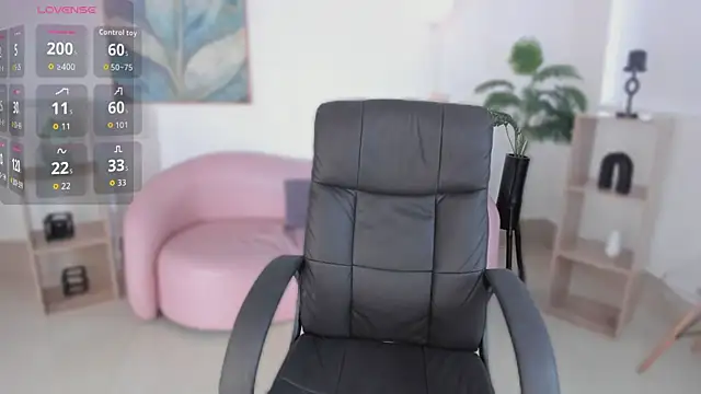 kylie soraya online show from 10-11-25, 04:19