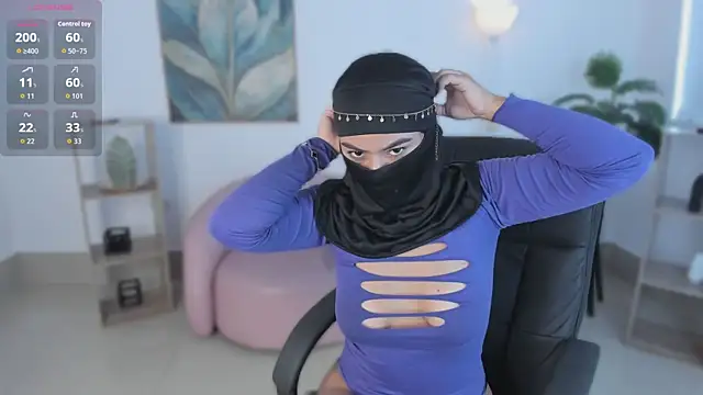 kylie soraya online show from 10-18-25, 04:20