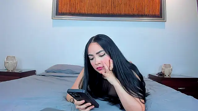 Bella  hamilton online show from 06-25-26, 01:14
