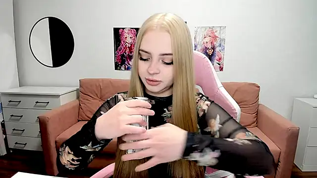 mistress lain online show from 03-12-26, 11:53