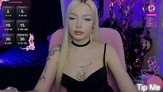 Snapshot of LinaLirian chatting on 06-26-26, 10:10 LinaLirian online show from 06-26-26, 10:10