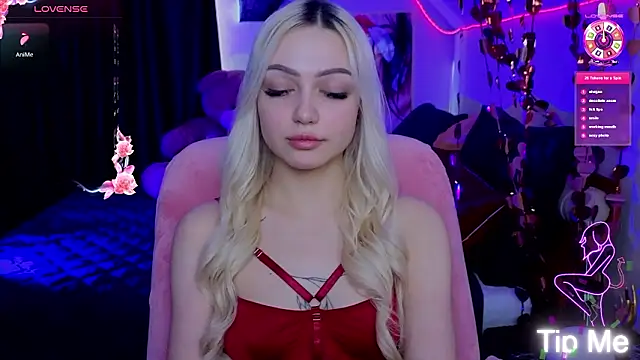 LinaLirian online show from 03-11-26, 02:22