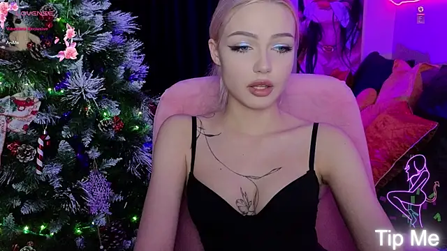 LinaLirian online show from 01-15-26, 06:11