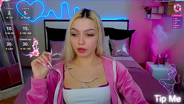 LinaLirian online show from 02-23-26, 10:05