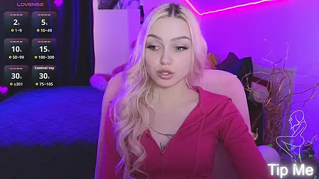 LinaLirian online show from 02-05-26, 02:13