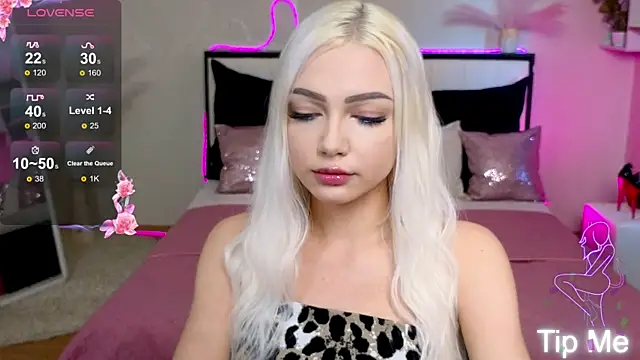 Snapshot of LinaLirian chatting on 09-24-25, 02:12 LinaLirian online show from 09-24-25, 02:12