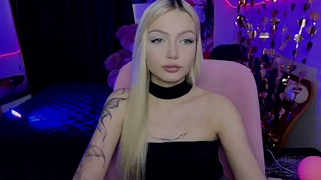 Snapshot of LinaLirian chatting on 07-15-26, 12:12 LinaLirian online show from 07-15-26, 12:12