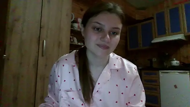 Snapshot of Little_shygirl chatting on 10-19-25, 12:57 Little shygirl online show from 10-19-25, 12:57