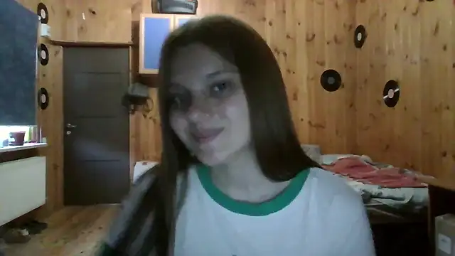 Snapshot of Little_shygirl chatting on 09-09-25, 04:05 Little shygirl online show from 09-09-25, 04:05