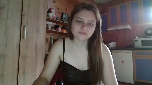 Snapshot of Little_shygirl chatting on 09-27-25, 04:07 Little shygirl online show from 09-27-25, 04:07