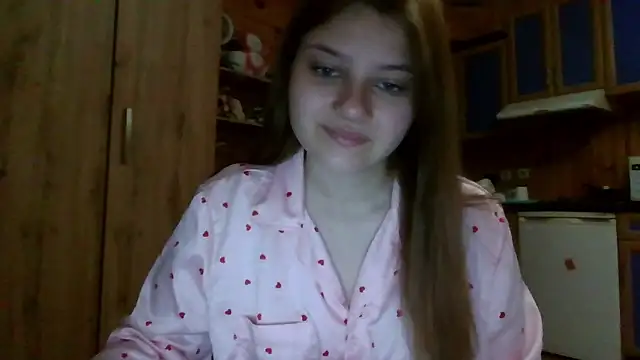 Snapshot of Little_shygirl chatting on 10-22-25, 12:54 Little shygirl online show from 10-22-25, 12:54