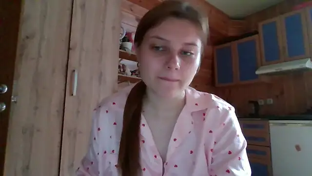 Snapshot of Little_shygirl chatting on 10-18-25, 04:58 Little shygirl online show from 10-18-25, 04:58