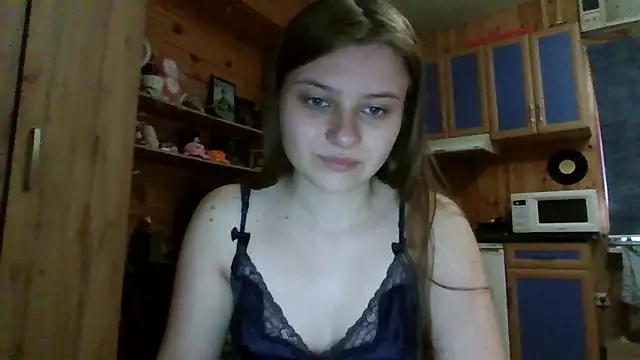 Snapshot of Little_shygirl chatting on 10-15-25, 04:22 Little shygirl online show from 10-15-25, 04:22