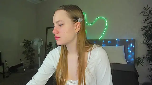 Candy Cansew online show from 12-03-25, 01:06