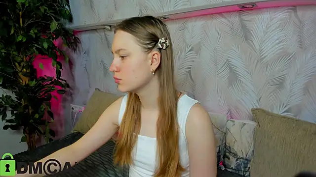 Candy Cansew online show from 10-07-25, 01:06