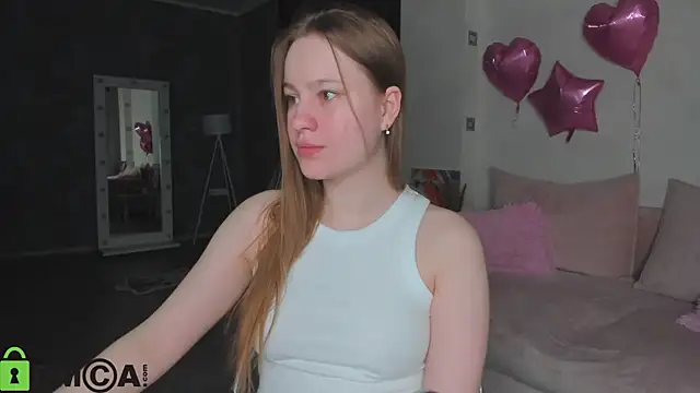 Candy Cansew online show from 05-26-26, 01:04