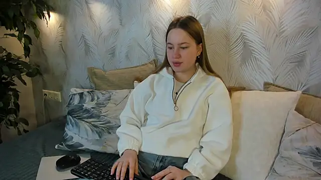 Candy Cansew online show from 09-21-25, 12:05