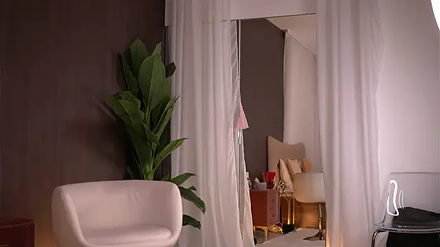 ChloeDevine online show from 06-04-26, 03:11