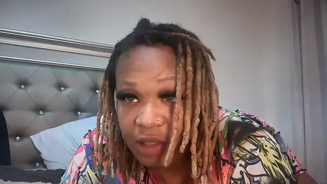 RoyalQueen2u online show from 05-18-26, 12:11