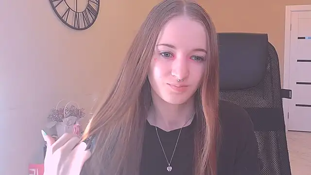 Snapshot of KateKayer chatting on 10-04-25, 11:23 KateKayer online show from 10-04-25, 11:23