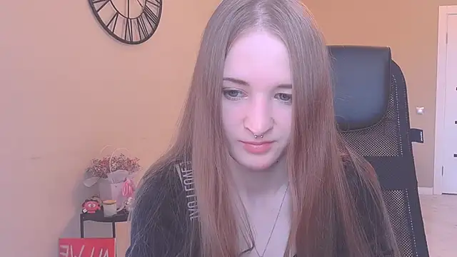Snapshot of KateKayer chatting on 09-25-25, 08:42 KateKayer online show from 09-25-25, 08:42