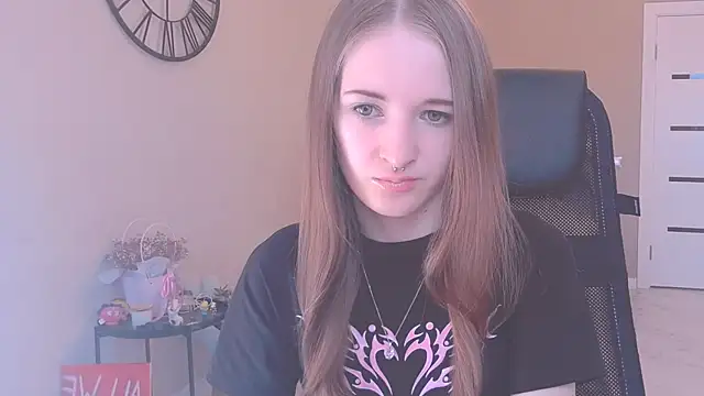 Snapshot of KateKayer chatting on 09-16-25, 08:48 KateKayer online show from 09-16-25, 08:48