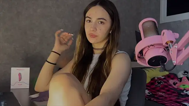 Snapshot of CupSizeGirl chatting on 02-20-26, 05:26 CupSizeGirl online show from 02-20-26, 05:26