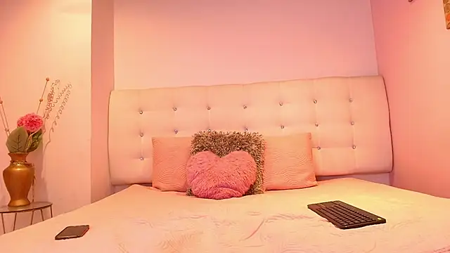 Snapshot of Ruby_Firelove chatting on 10-08-25, 12:50 Ruby Firelove online show from 10-08-25, 12:50
