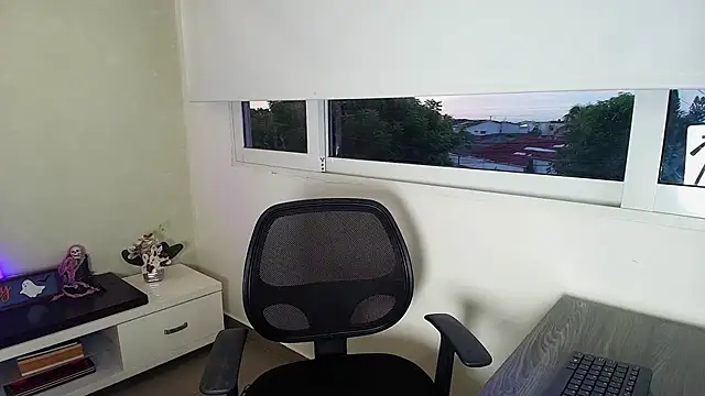  Victoria Collins online show from 10-29-25, 11:09